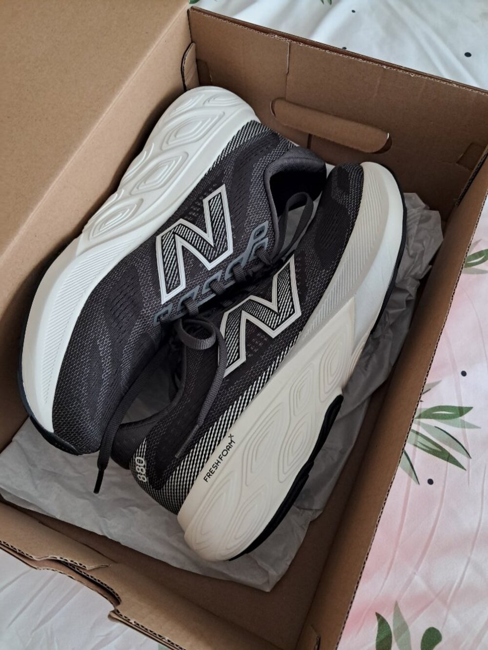 Womens' New Balance 880 shoes - Picture 7 of 9